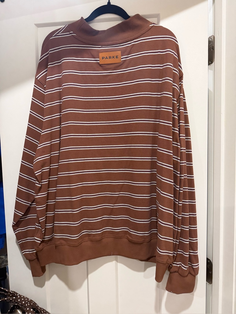 Parke women’s 2 piece set. Like new. The top is XXL. Bottom XL